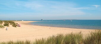 Stunning  villa for 4 guests with WIFI, TV, terrace and pets allowed