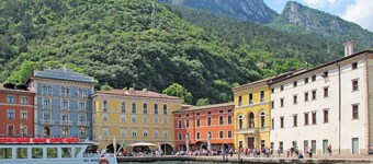 Beautiful apartment for 4 people with WIFI, A/C, TV and patio