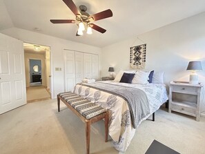 2 bedrooms, desk, iron/ironing board, free WiFi