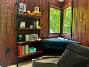 Interior - Glamping in Brevard - Hellbender Treehouse (Brevard)