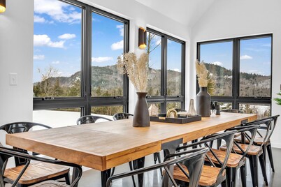 6BR Mountain Cabin | Hot Tub • Fire Pit