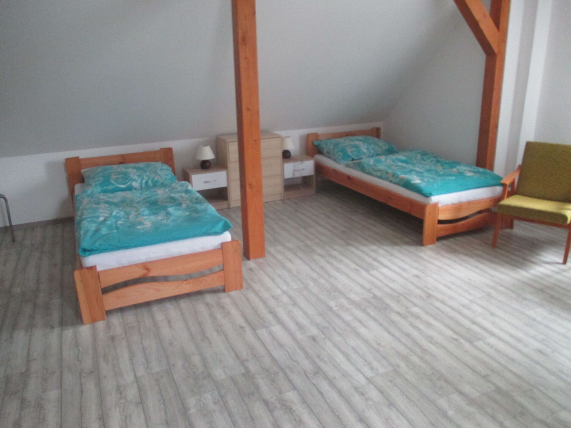 2 bedrooms, travel cot, free WiFi