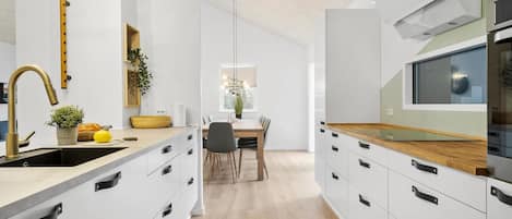Kühlschrank, Ofen, Herdplatte, Geschirrspüler
