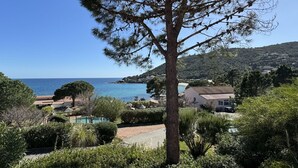 Property grounds - Lovely apartment for 6 guests with A/C, pool, WIFI, terrace, pets allowed and panoramic view (Tarco)