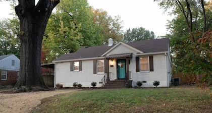 East Memphis Living Close to Everything