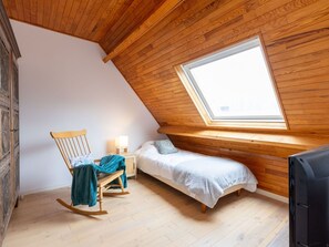 4 soverom, reiseseng for barn, wi-fi (mot et tillegg) og sengetøy