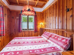 4 camere, culla da viaggio, Wi-Fi gratuito