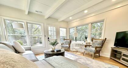 Sunny Bungalow in Quaint Neighborhood Setting - Dog Friendly