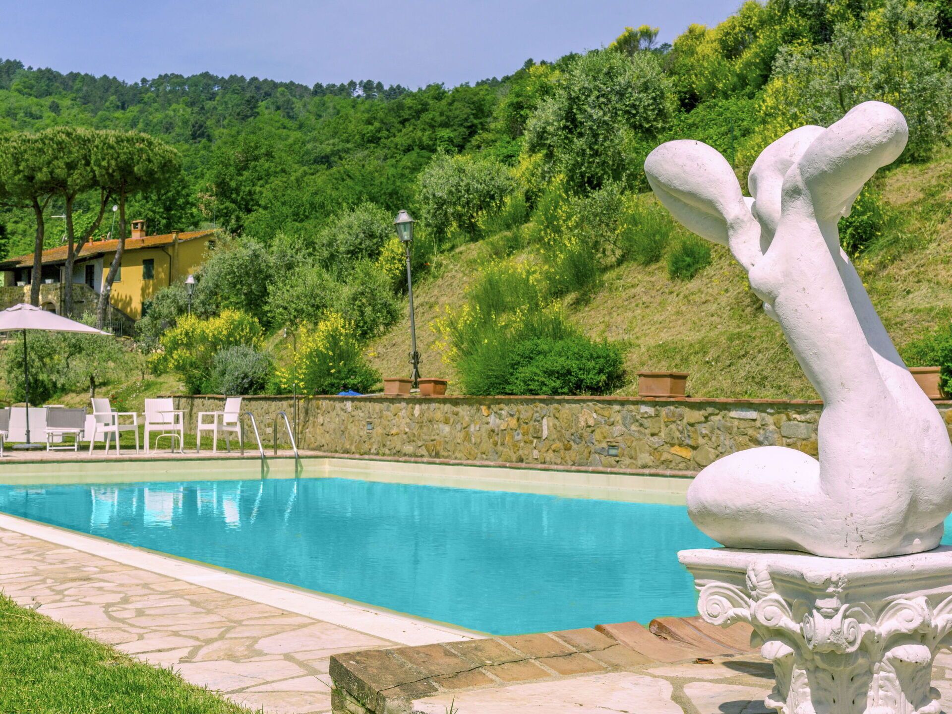 Beautiful apartment in villa for 6 people with A\/C, WIFI, pool, TV and parking