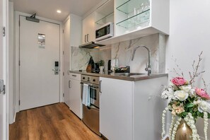 Private kitchen - Viaduct`s Hidden Gem (Auckland)