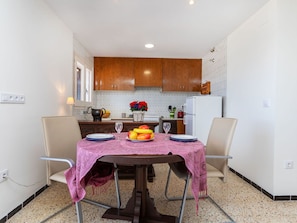 Dining - Nice apartment for 3 people with balcony (Llançà)