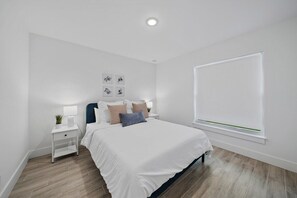 3 chambres, fer et planche à repasser, Wi-Fi gratuit, draps fournis