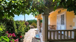 Terrace/patio - Beautiful private villa for 10 guests with private pool, A/C, WIFI, TV, terrace and pets allowed (Solin)