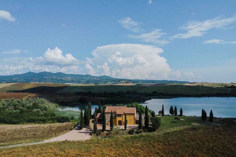 Nice apartment for 6 guests with A\/C, WIFI, pool, TV, patio, panoramic view and parking