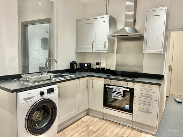 Fridge, microwave, oven, dishwasher