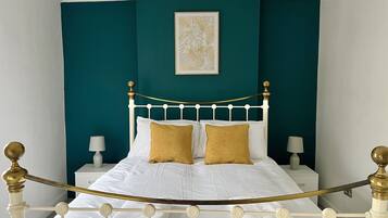 3 bedrooms, WiFi, bed sheets