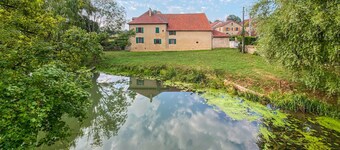 Amazing home in Chemilly