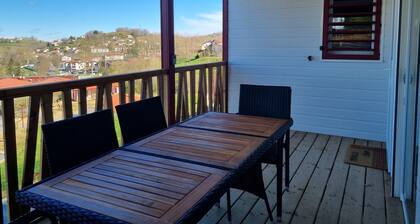 Chalet Etxean, 1 à 6 Personnes, Terrain et Piscine