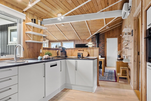 Frigorifero, forno, piano cottura, lavastoviglie