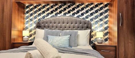 4 makuuhuonetta, silitysrauta/-lauta, ilmainen Wi-Fi, vuodevaatteet