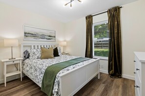 3 chambres, bureau, accès au Wi-Fi (inclus), literie fournie