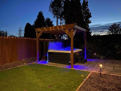 Luxury Scottish Hot Tub Getaway