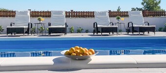 Stunning home in Pokrovnik