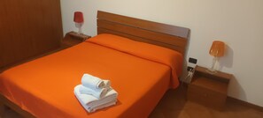 1 bedroom, iron/ironing board, WiFi, bed sheets - Stef Apartment (Palermo)
