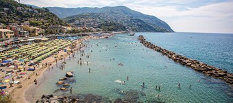 Stunning home in Moneglia with kitchen