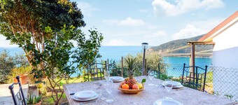 Stunning home in Moneglia with kitchen