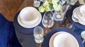 Dining - 2Bed | 2Bath | Parking | Walk to Xscape & CentreMK (Milton Keynes)