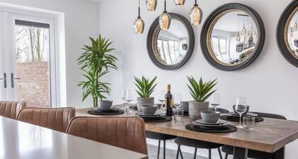 5-Bed Home | Canal Views | Parking for 2+ Cars