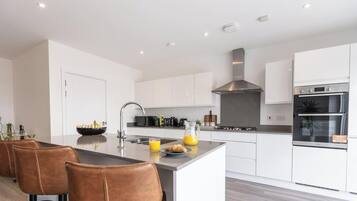 Fridge, microwave, oven, dishwasher