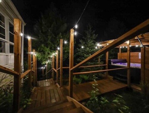 ⭐️ Chalet Natura ⭐️ LAKEFRONT 2 BED SPA, LOFT & WIFI

