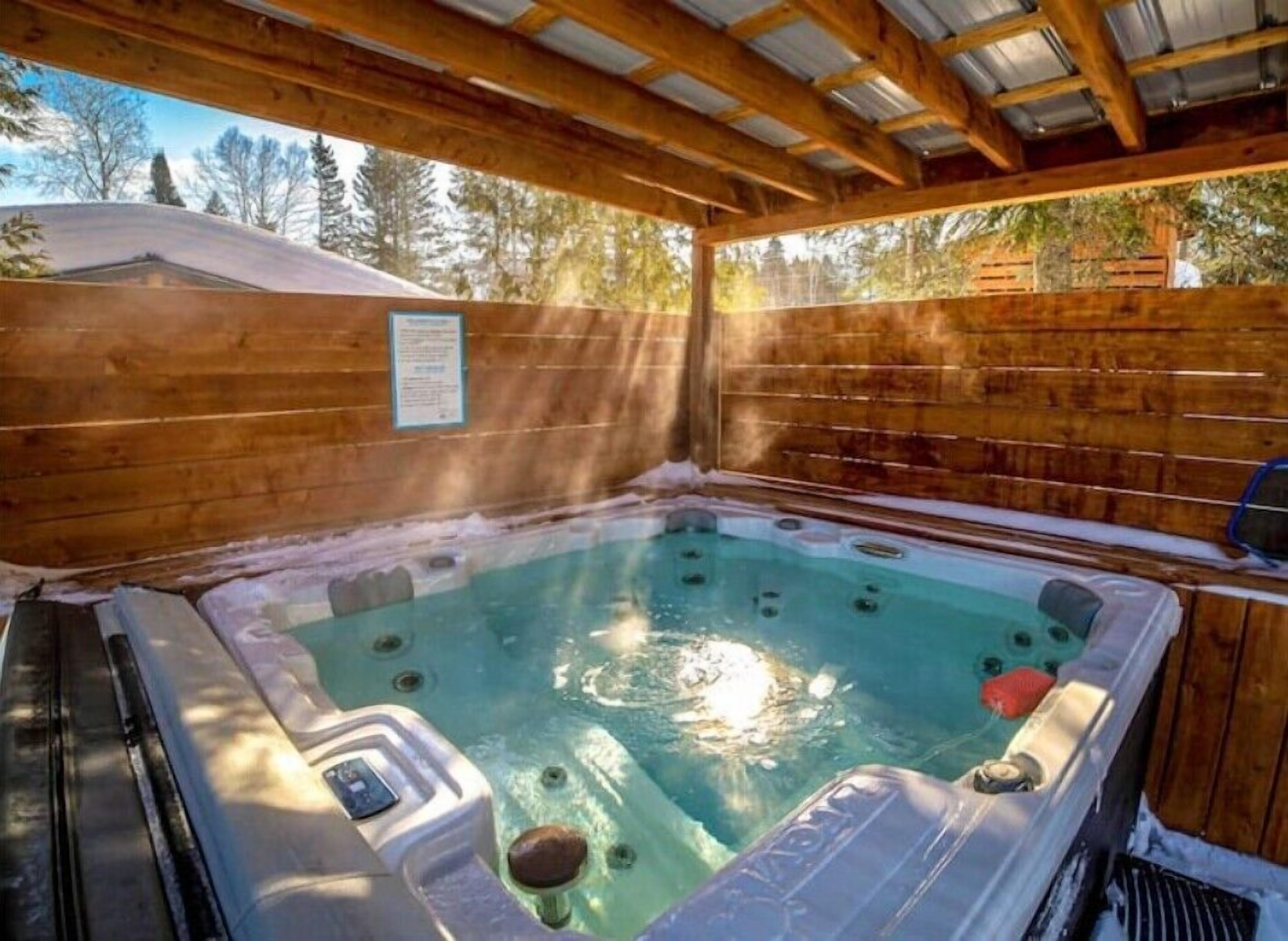Bain à remous extérieur