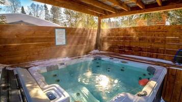 Bain à remous extérieur