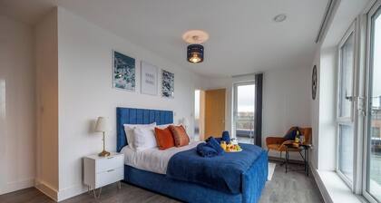 3BED | 2BATH | Penthouse | Canal View | 2x Parking