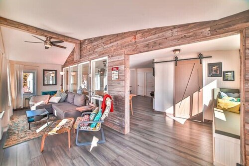 NEW Lakefront 3 bed chalet Wi-Fi
