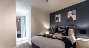 アイロン / アイロン台、旅行用ベビーベッド、WiFi、ベッドシーツ