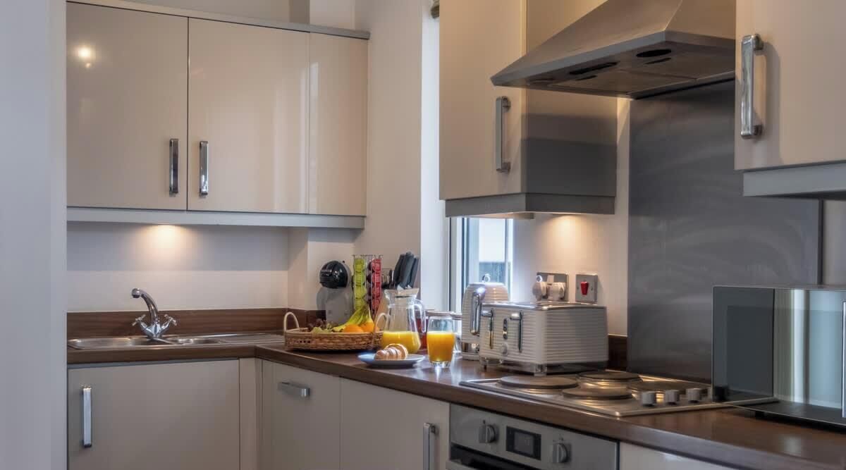 Fridge, microwave, oven, dishwasher