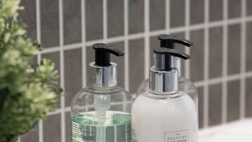 Een douche, een haardroger