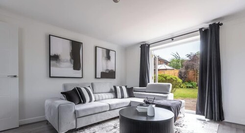 Spacious, Modern Home in MK – Perfect for Groups!