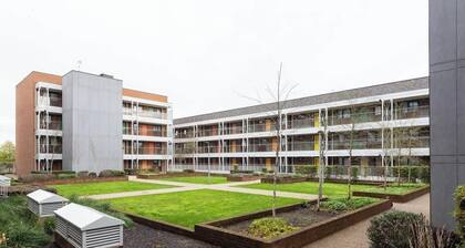 1Bed | Smart TV + Parking | Walk to Shops & Xscape