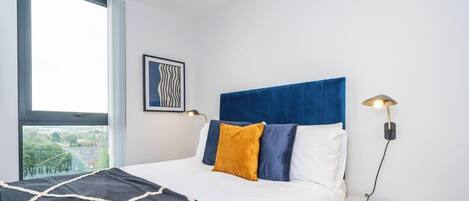 3 chambres, fer et planche à repasser, Wi-Fi, draps fournis