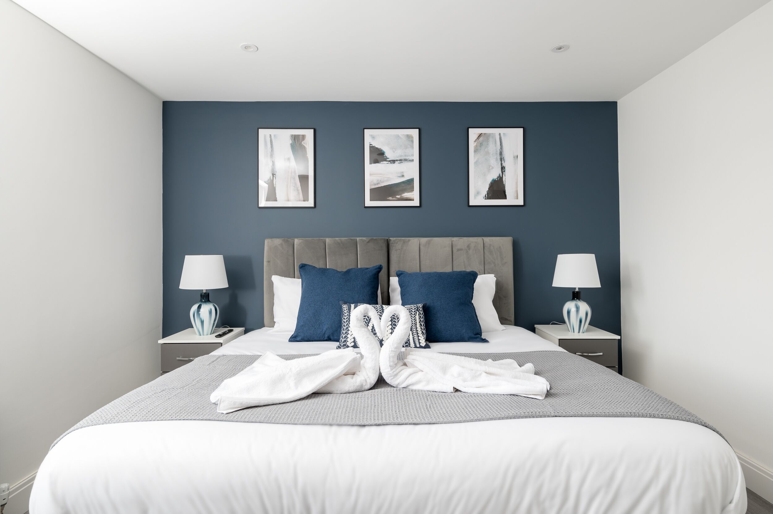 4 slaapkamers, een strijkplank/strijkijzer, reisbedje, wifi