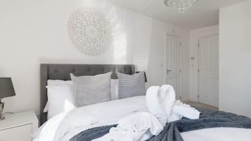 Strykejern/-brett, reiseseng for barn, wi-fi og sengetøy