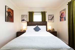 4 chambres, fer et planche à repasser, Wi-Fi, draps fournis