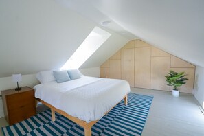 Room - Fully Updated Airy Historic Home in West Rockport (Rockport)