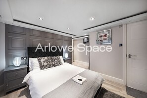 1 bedroom, iron/ironing board, free WiFi