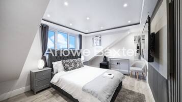 1 bedroom, iron/ironing board, free WiFi